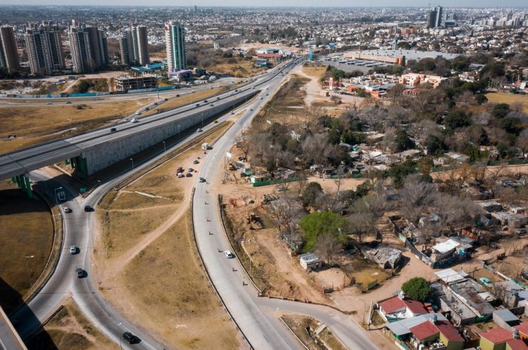Desvío de tránsito en Circunvalación y Rancagua para montar vigas en el nuevo puente