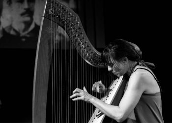 Hoy llega al teatro Medida x Medida “Retrato de una mujer con arpa”