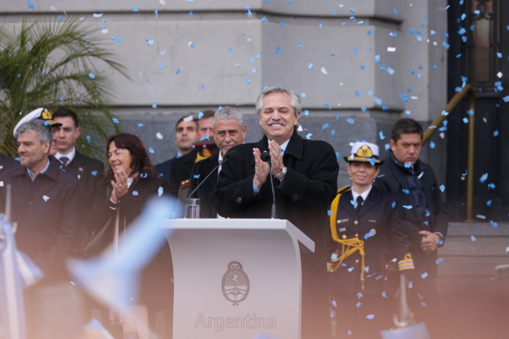 En el acto por el Día de la Bandera Fernández expreso: "La Argentina no es ese país sin destino que algunos quieren plantearnos"