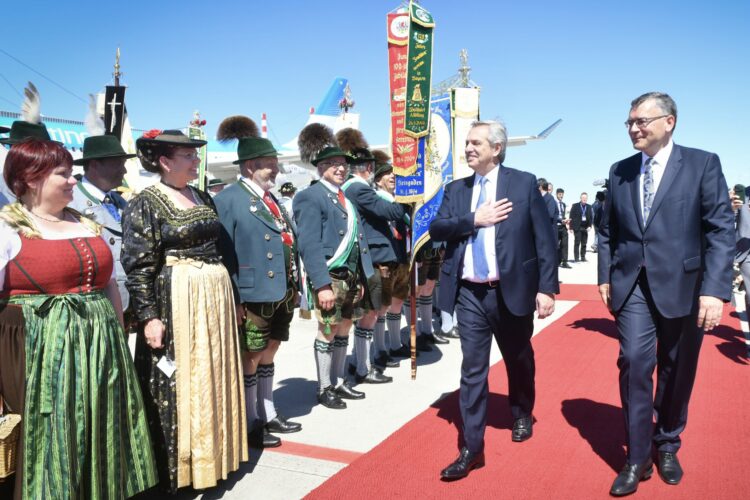 El presidente arribó a Alemania para participar de la cumbre del G7