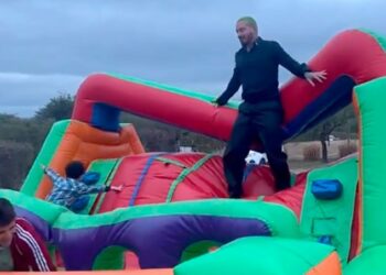 J Balvin está de festejo en Carlos Paz