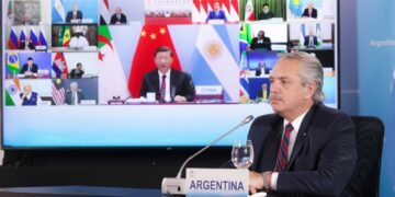 Fernández pidió la incorporación plena de la Argentina como miembro de los Brics