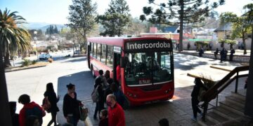 Se vienen aumentos en el transporte interurbano, el agua y los peajes