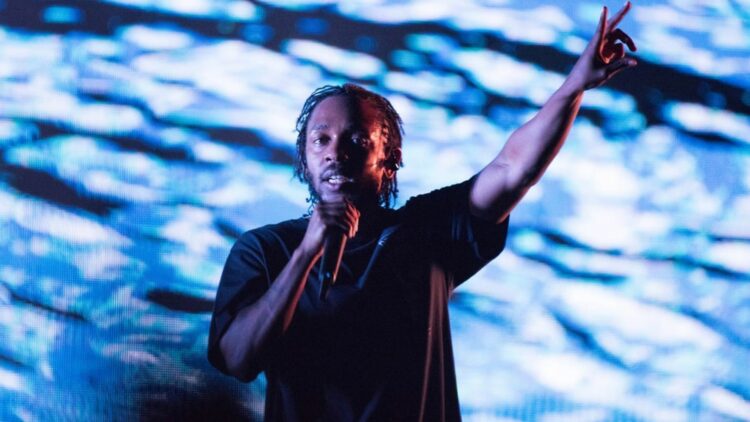 En el cierre de Glastombury, Kendrick Lamar pidió “buena suerte para los derechos de las mujeres”