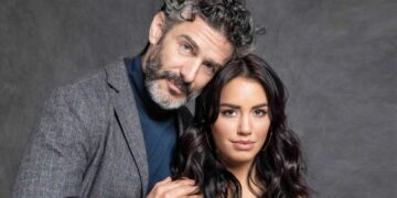 Lali Espósito, a los besos con Leonardo Sbaraglia en un video