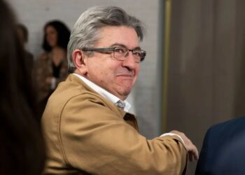 La izquierda de Mélenchon se impone en Francia