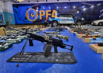 La Policía Federal desbarató una megaorganización que distribuía ilegalmente armas y artículos tácticos