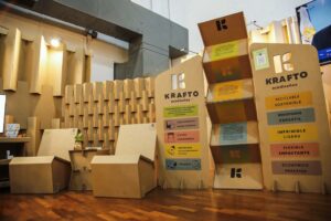 Para evitar generar desechos, se utilizan elementos hechos con materiales reciclados
