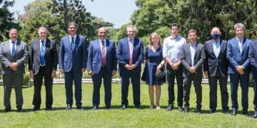 Gobernadores le presentan a Fernández un proyecto para reformar la Corte Suprema