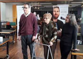 Un abogado ciego recibió una donación de Lionel Messi que promete cambiarle la vida