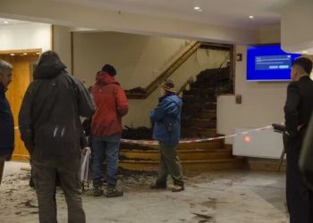 Un alud que ingresó a un hotel dejó como saldo un muerto y tres heridos