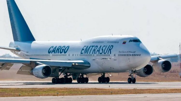 La AMIA y la DAIA pidieron que sea investigada la retención del avión venezolano-iraní