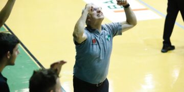 Arrigoni sigue en Atenas