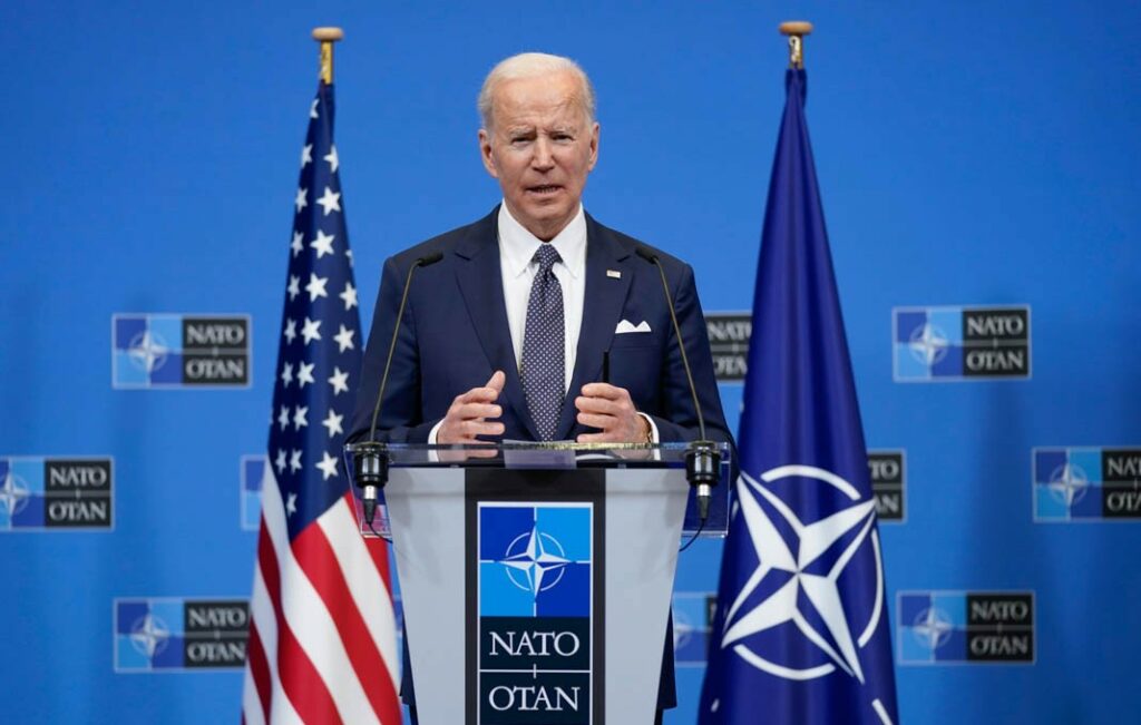 La OTAN la abre sus puertas a Finlandia y Suecia, mientras se enfrenta a Rusia y China