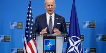 La OTAN la abre sus puertas a Finlandia y Suecia, mientras se enfrenta a Rusia y China