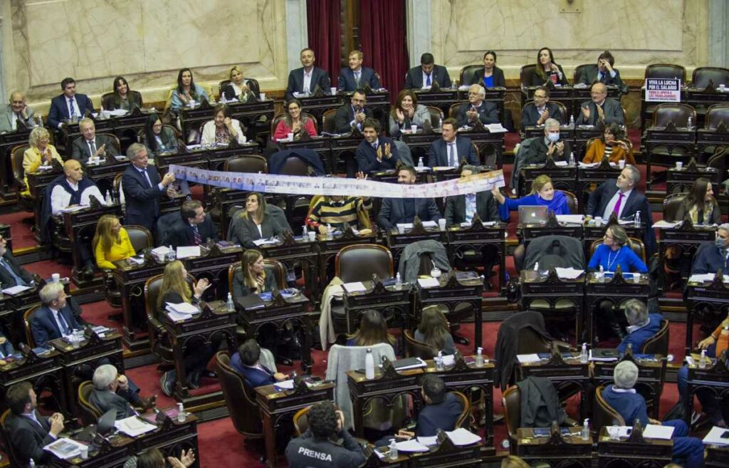Los bloques opositores lograron aprobar en Diputados la Boleta Única de papel