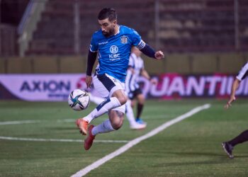 Por penales, Talleres se metió en octavos