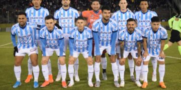 Racing en busca de los octavos