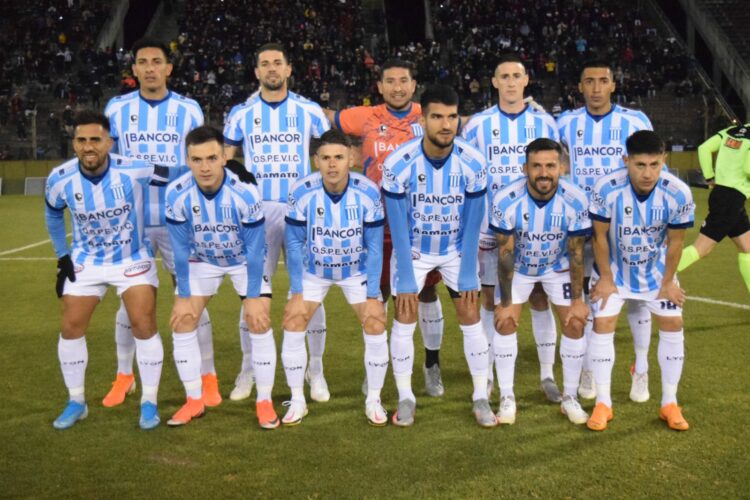 Racing en busca de los octavos