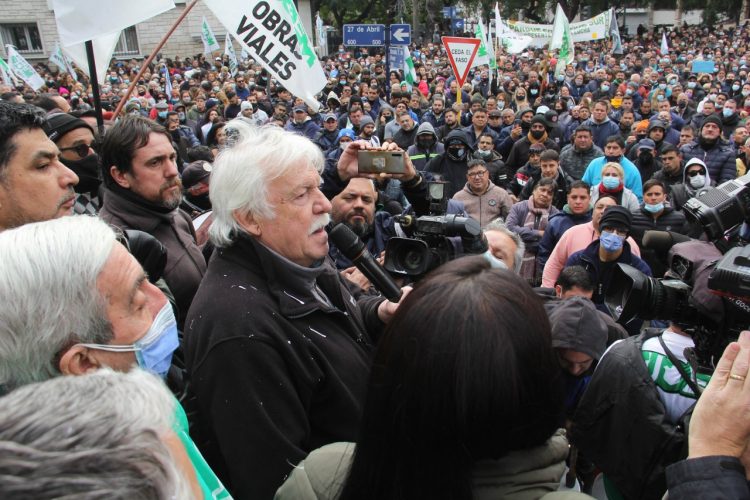 Daniele encabezó una masiva asamblea en inmediaciones del Palacio 6 de Julio.