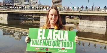 Realizaron un abrazo solidario al lago San Roque