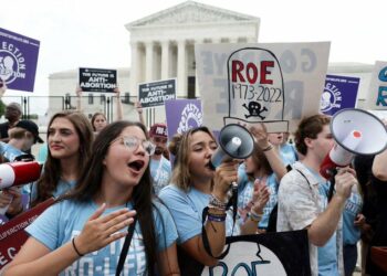 La Corte Suprema de EE.UU. revocó el derecho constitucional al aborto que regía desde 1973