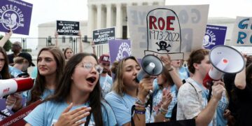 La Corte Suprema de EE.UU. revocó el derecho constitucional al aborto que regía desde 1973
