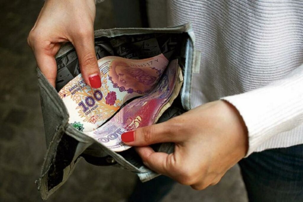 Los salarios subieron 5% pero no le ganaron a la inflación