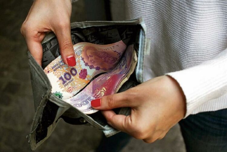 Los salarios subieron 5% pero no le ganaron a la inflación