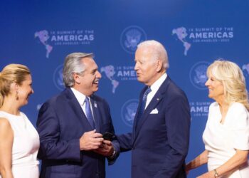 Biden intenta relanzar los vínculos con la región pese a la ausencia de países claves