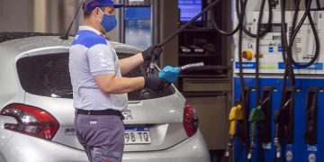 Anuncian un incremento de hasta 50% en las importaciones de gasoil para garantizar su suministro