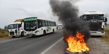 Se agrava el conflicto por la escasez y los sobreprecios del gasoil