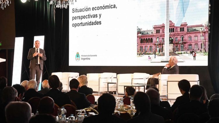 Contrapunto entre el Gobierno y los CEOs por la sobre-alícuota
