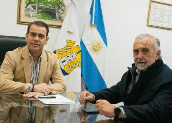 Buscan cambiar los horarios de atención comercial y bancaria