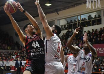 Instituto igualó la serie ante Quimsa