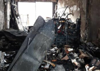 Según las primeras pericias, el incendio en Recoleta se habría originado por la batería de un monopatín