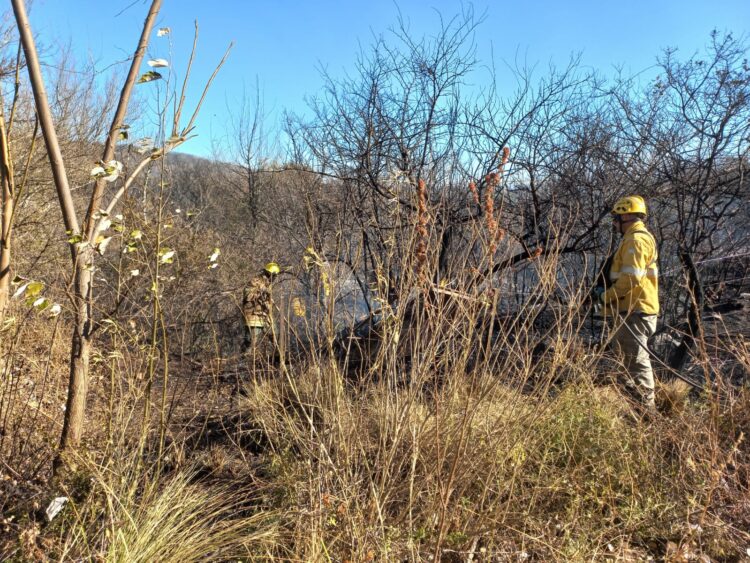 Bomberos controlaron los incendios en el Valle de Punilla
