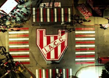 Los hinchas de Instituto festejan su día