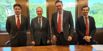 Schiaretti firmó un acuerdo para nuevas obras