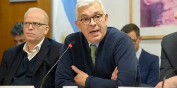 El Gobierno espera la llegada de tres buques de combustible