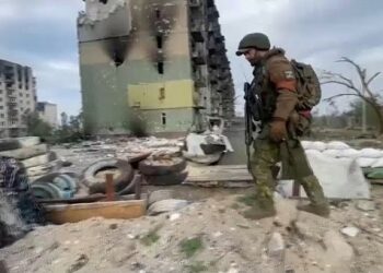 Con el este conquistado, Rusia bombardea Kiev