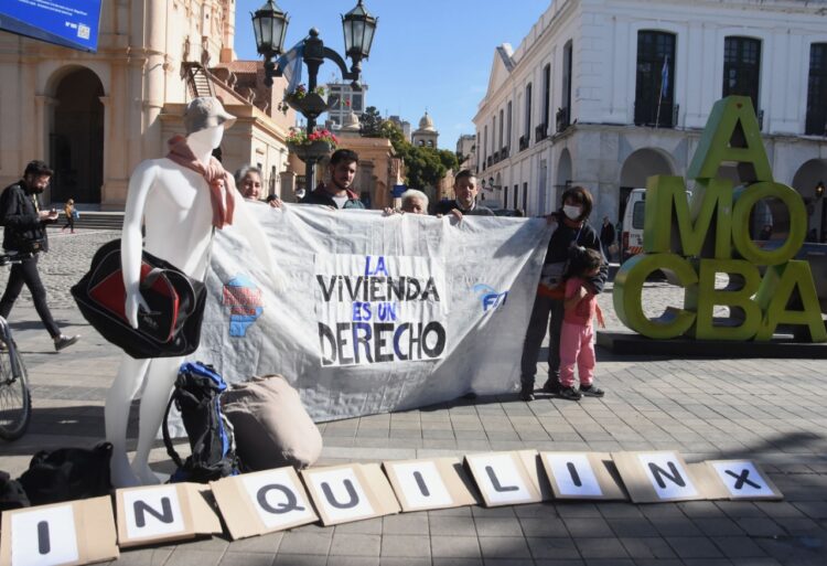Inauguraron un "monumento" en reclamo por la ley de alquileres