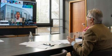 Llaryora habló sobre «smart cities»