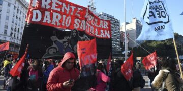 Instalan la discusión sobre el salario básico universal