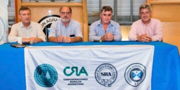 El campo convocó a un cese de comercialización de granos