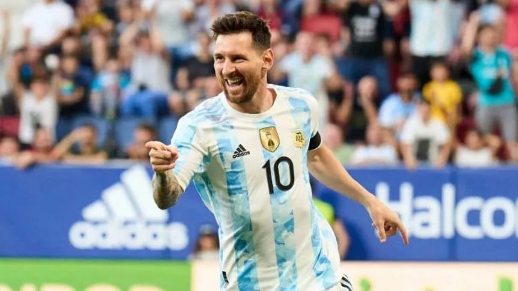 Argentina aplastó a Estonia con 5 goles de Messi