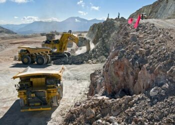 En la búsqueda de dólares, anuncian retenciones móviles para la minería