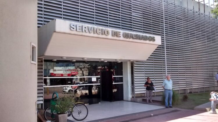 Falleció una joven tras haber sido prendida fuego por su novio