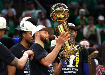 Golden State se conagró campeón por séptima vez en su historia