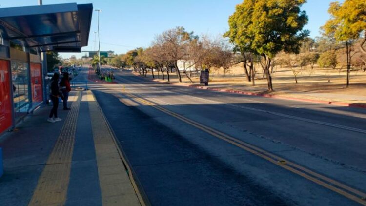 Hallaron a un joven en grave estado en el Parque Sarmiento